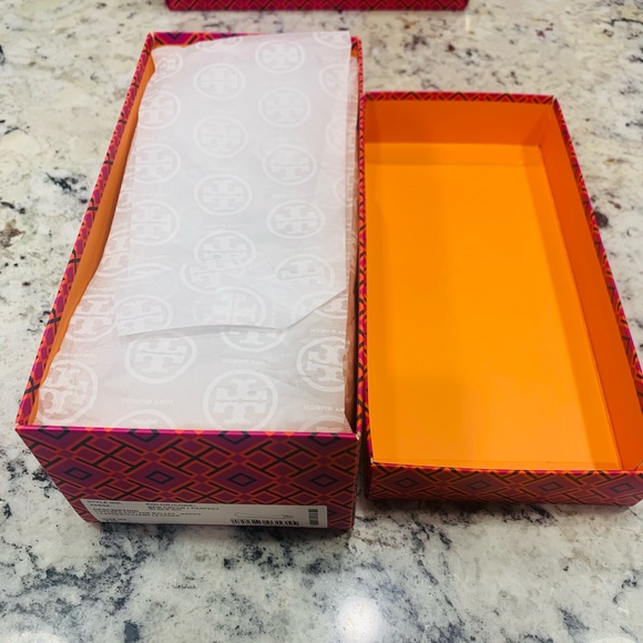 Tory Burch Women's Chelsea Cap Toe Ballet Flats - Picture 5 of 6